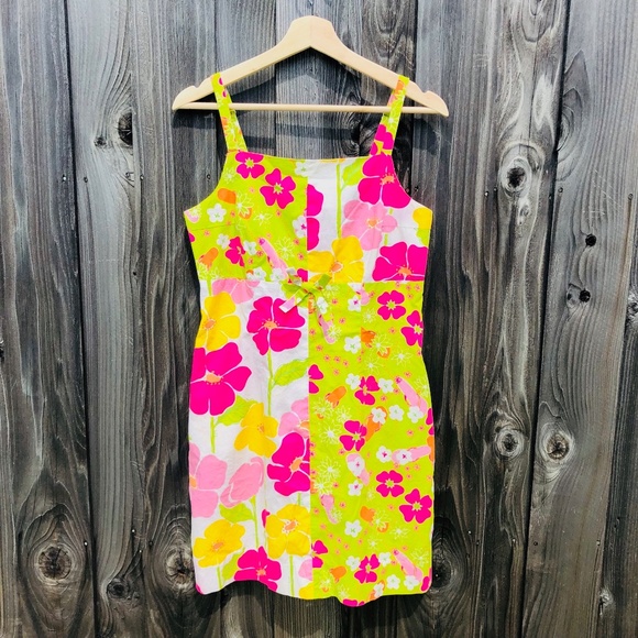 Lilly Pulitzer Dresses & Skirts - Lilly Pulitzer Bow Front Floral Dress